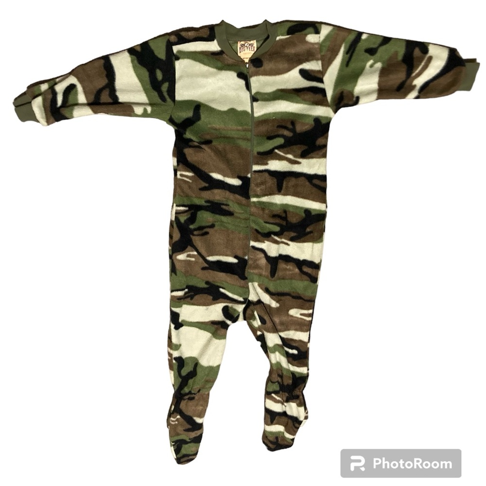 Big Feet camouflage pajamas